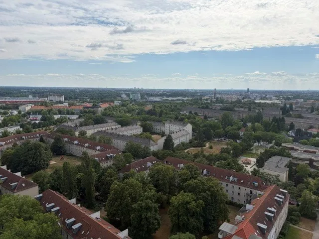 Atemberaubende, großzügige 4 Zimmer mit Panoramablick im 19. OG — photo 1